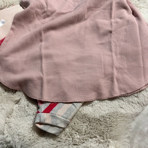 Pink striped pj set. 🩷 - Picture 4 of 5